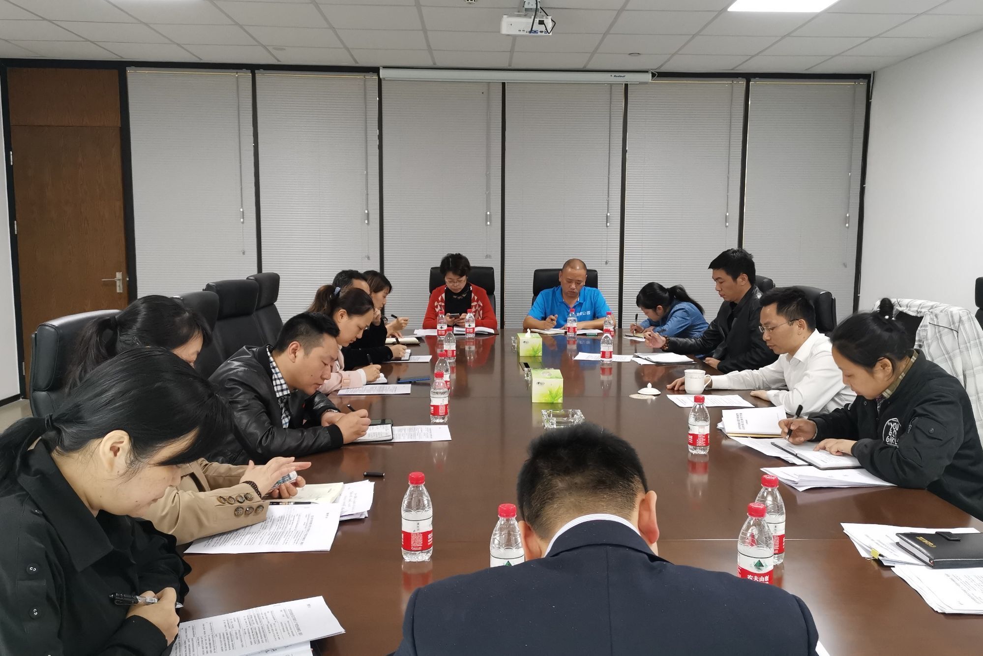 自貢高投集團傳達高新區(qū)2019年創(chuàng)建全國文明城市、國家衛(wèi)生城市工作推進會 會議精神